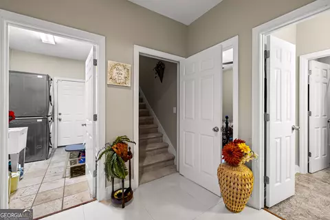 Entry Way - 915 Magnolia Way, Hampton, GA 30228 photo 4 of 10