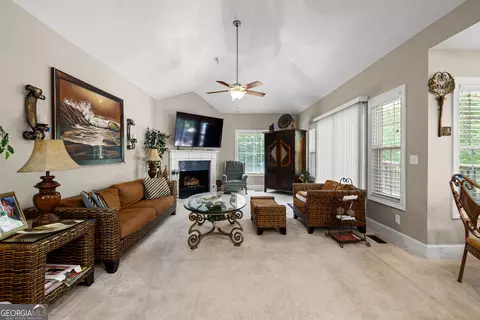 Living - 915 Magnolia Way, Hampton, GA 30228 photo 1 of 1