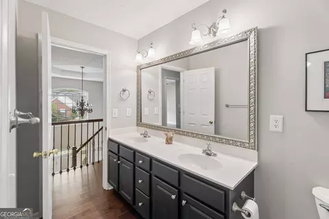 Bath - 3899 Lake Ruby Ln, Suwanee, GA 30024 photo 5 of 5