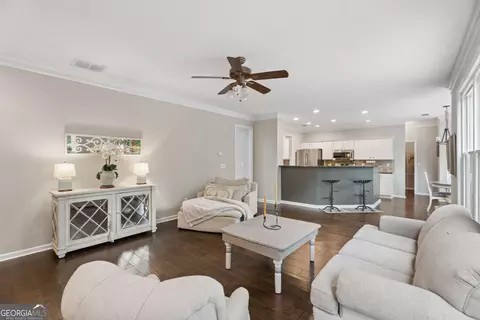 Living - 3899 Lake Ruby Ln, Suwanee, GA 30024 photo 2 of 3
