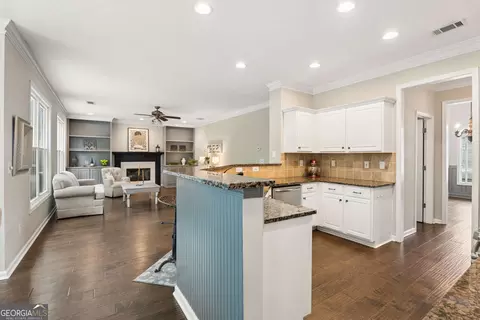 Kitchen - 3899 Lake Ruby Ln, Suwanee, GA 30024 photo 2 of 2