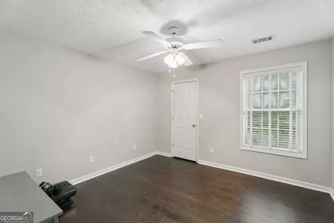 Bedroom - 3899 Lake Ruby Ln, Suwanee, GA 30024 photo 3 of 5