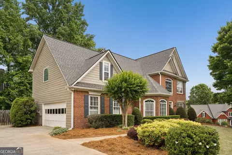 Exterior - 3899 Lake Ruby Ln, Suwanee, GA 30024 photo 7 of 7