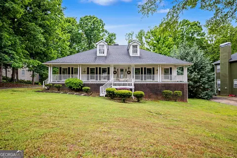 311 White Oak Dr, Newnan, GA 30263