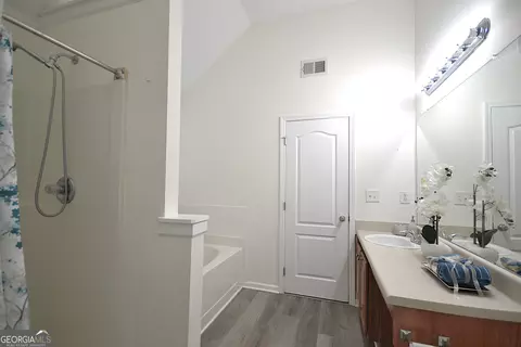 Bath - 6397 E Meyer Dr, Morrow, GA 30260 photo 6 of 12