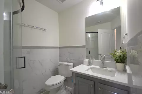 Bath - 6397 E Meyer Dr, Morrow, GA 30260 photo 1 of 12