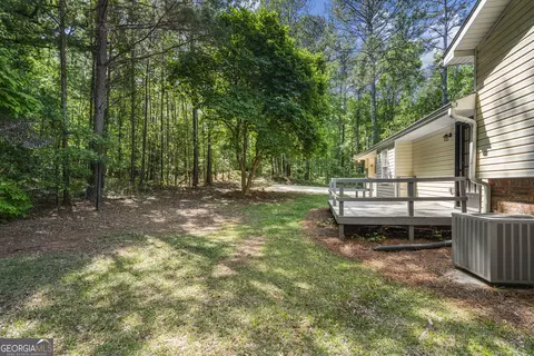 Exterior - 134 N Lake Dr, Lagrange, GA 30240 photo 4 of 6