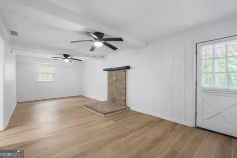 Living - 134 N Lake Dr, Lagrange, GA 30240 photo 7 of 7