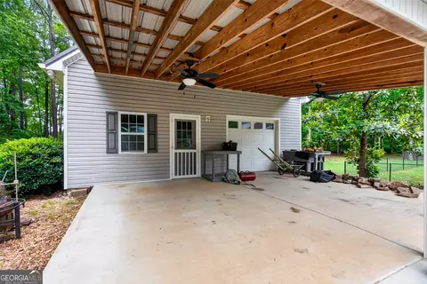 Exterior - 608 Waterview Dr, Lagrange, GA 30240 photo 6 of 18