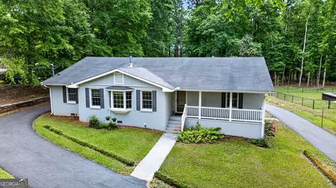 608 Waterview Dr, Lagrange, GA 30240