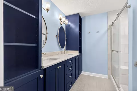 Bath - 608 Waterview Dr, Lagrange, GA 30240 photo 5 of 8