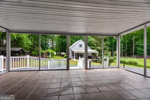 Exterior - 608 Waterview Dr, Lagrange, GA 30240 photo 1 of 18