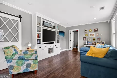 Living - 243 Beechwood Cir, Lagrange, GA 30240 photo 1 of 1