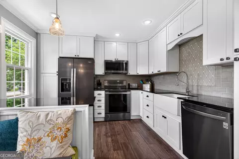 Kitchen - 243 Beechwood Cir, Lagrange, GA 30240 photo 1 of 3