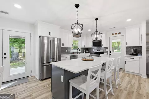 Kitchen - 39 Payne Dr, Comer, GA 30629 photo 1 of 2