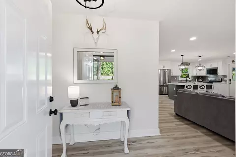 Entry Way - 39 Payne Dr, Comer, GA 30629 photo 1 of 3