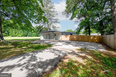 Exterior - 39 Payne Dr, Comer, GA 30629 photo 1 of 3