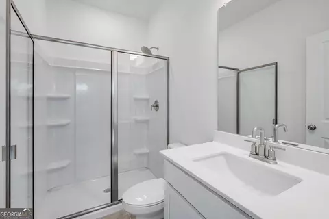 Bath - 1020 Nichols Farm Cir, Dacula, GA 30019 photo 1 of 1