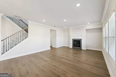 Living - 1290 Whitman Cir, Monroe, GA 30656 photo 1 of 6