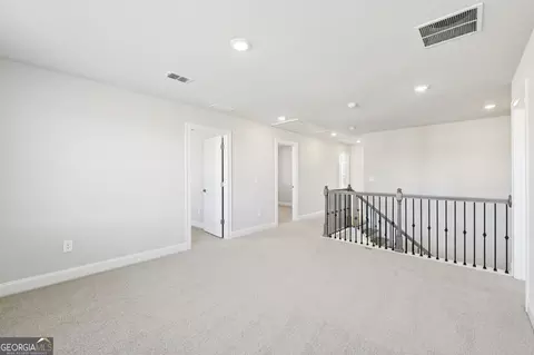 Entry Way - 1290 Whitman Cir, Monroe, GA 30656 photo 7 of 10
