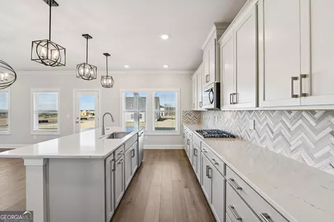 Kitchen - 1290 Whitman Cir, Monroe, GA 30656 photo 5 of 5