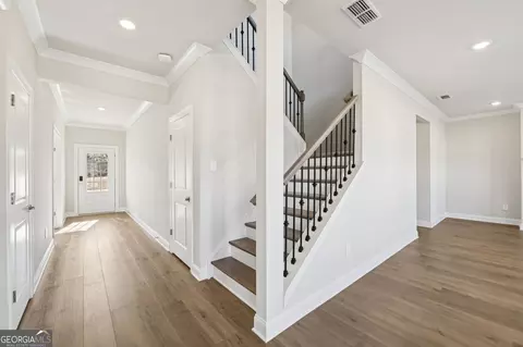 Entry Way - 1290 Whitman Cir, Monroe, GA 30656 photo 2 of 10