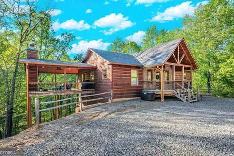 66 Ross Dr, Mineral Bluff, GA 30559
