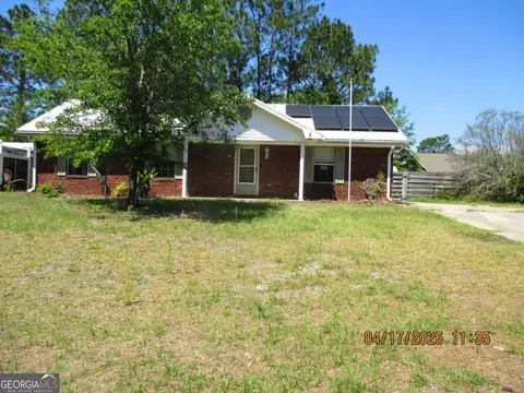 1212 Jubail Dr, Hinesville, GA 31313