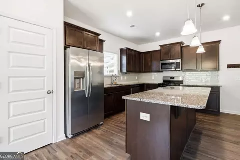 Kitchen - 175 Crossroad Cir, Jasper, GA 30143 photo 1 of 3