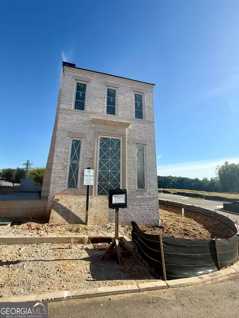 340 6th St, Fayetteville, GA 30214