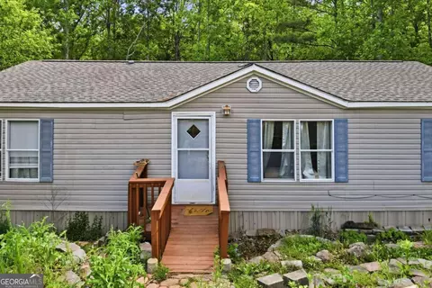 226 Chivalry Ln, Ball Ground, GA 30107