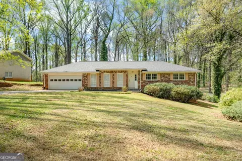 155 King David Dr SW, Lilburn, GA 30047