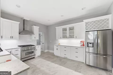 Kitchen - 420 Foreacre St, Cornelia, GA 30531 photo 3 of 3