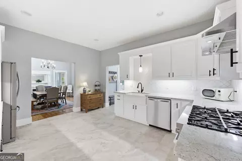 Kitchen - 420 Foreacre St, Cornelia, GA 30531 photo 2 of 3