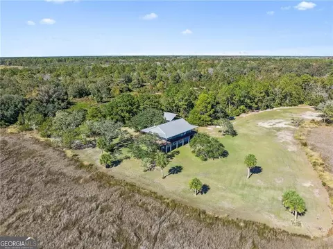 281 Marsh Breeze Ln, Waverly, GA 31565
