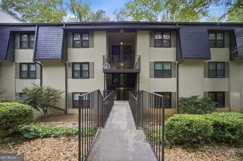32 Arpege Way NW #32, Atlanta, GA 30327