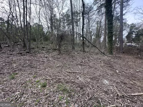 411 Gayle Dr SE, Acworth, GA 30102