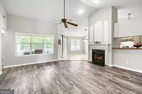 2096 W Morgans Bluff Ct, Lithonia, GA 30058