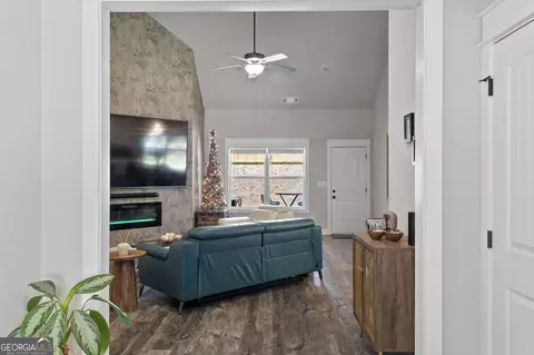 Entry Way - 1298 Mud Green Rd, Temple, GA 30179 photo 2 of 6