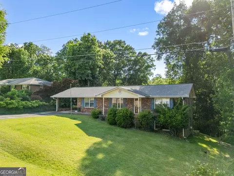 8 Montre Cir SE, Silver Creek, GA 30173