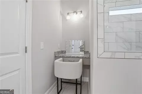 Bath - 77 Wallace Dr, Winder, GA 30680 photo 3 of 5
