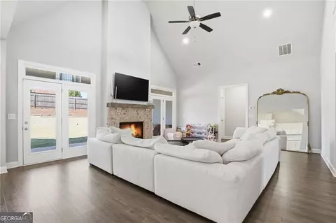 Living - 77 Wallace Dr, Winder, GA 30680 photo 1 of 1