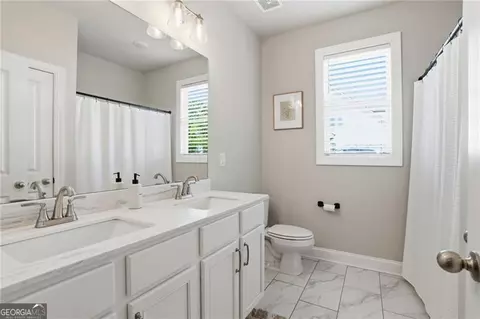 Bath - 77 Wallace Dr, Winder, GA 30680 photo 1 of 5