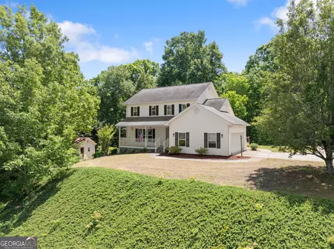 428 Pointe Willow Dr, Cleveland, GA 30528