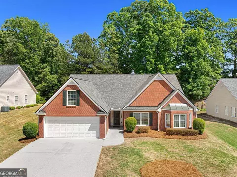 953 Natural Brook Trl, Lawrenceville, GA 30045