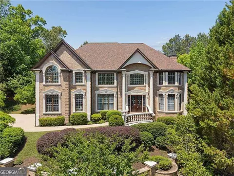 8585 Royal Troon Dr, Duluth, GA 30097