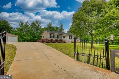1021 Pintail Ln, Madison, GA 30650