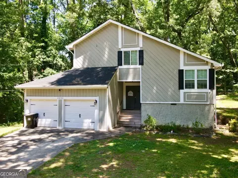 2692 Royal Oak Ct, Acworth, GA 30102