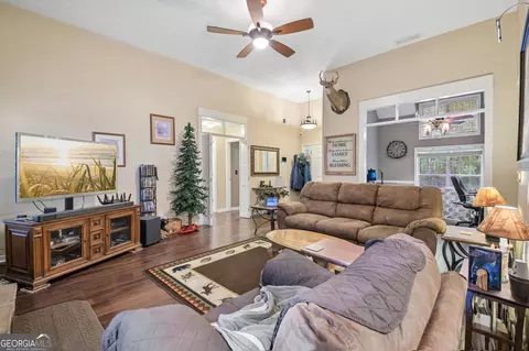 105 Flowers Dr, Covington, GA 30016 photo 10