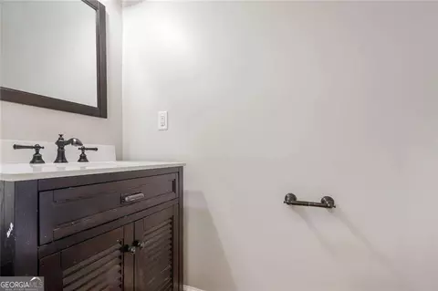 4905 Weathervane Dr, Alpharetta, GA 30022